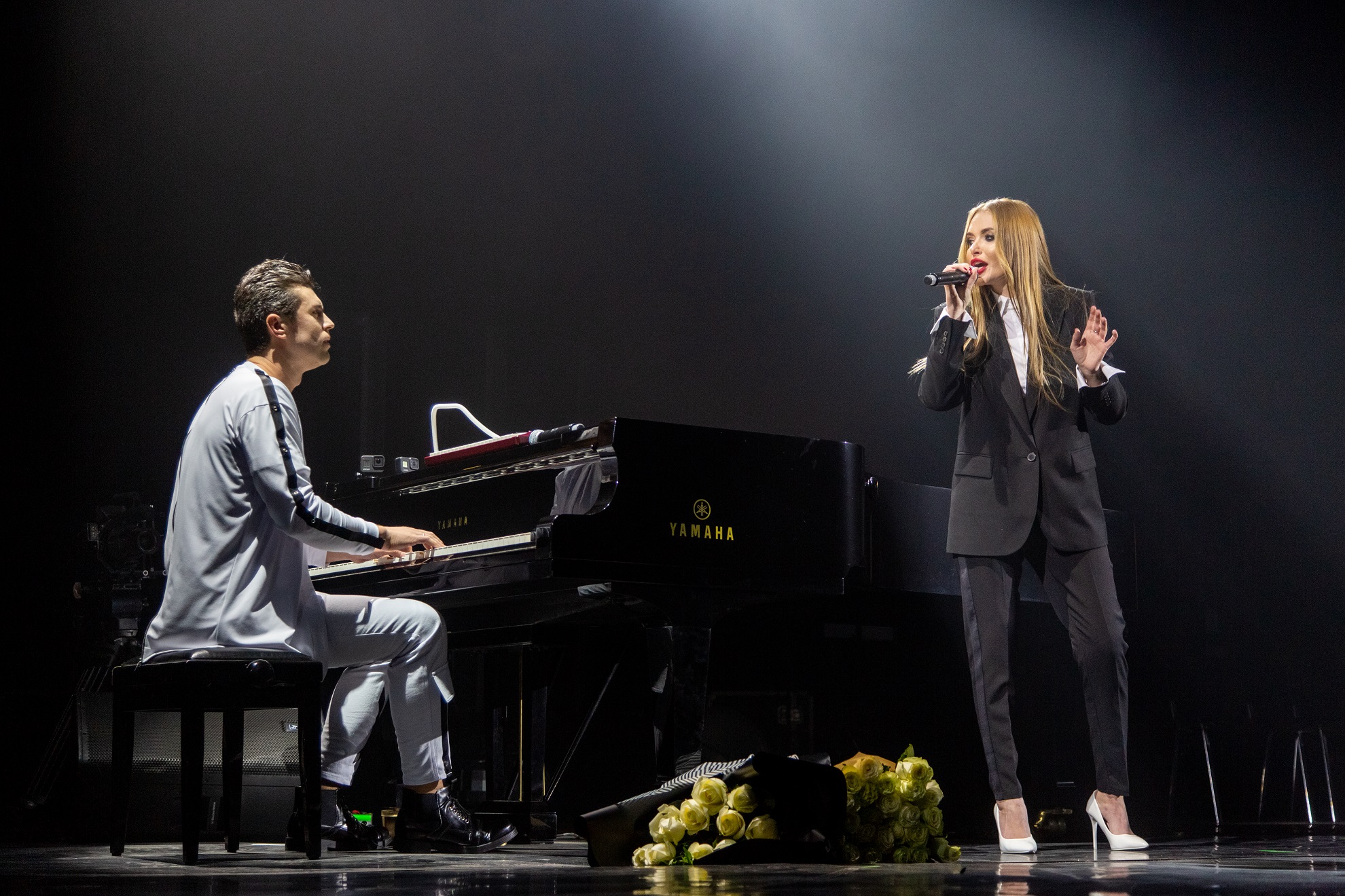 Всемирно известный певец "засветился" на концерте украинской звезды